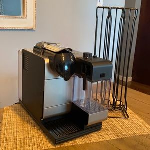 Nespresso DeLonghi with Coffee Holder